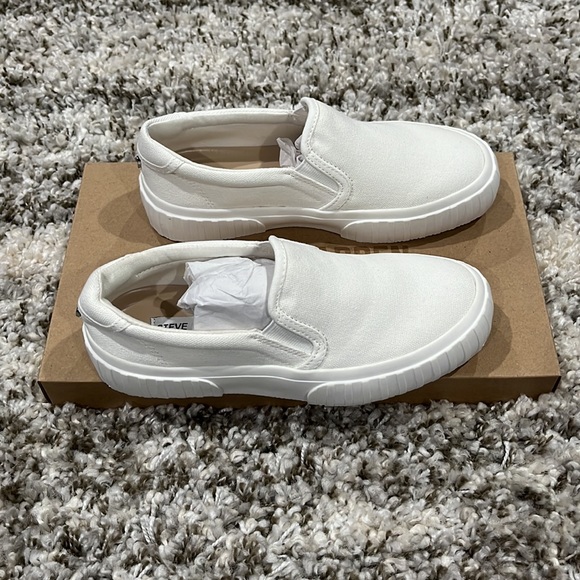 👟 Shoes, Sneakers, White, Slip On, Canvas, Steve Madden, Designer - Picture 5 of 10